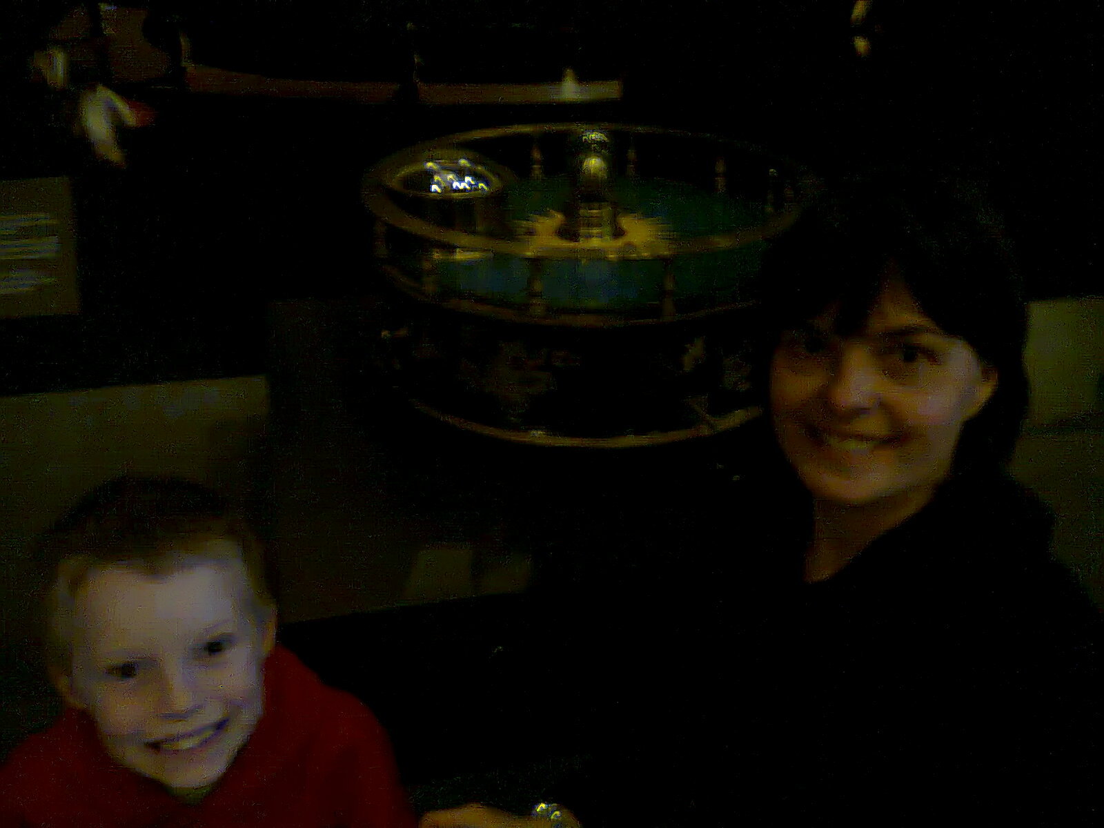 family at science museum hunt