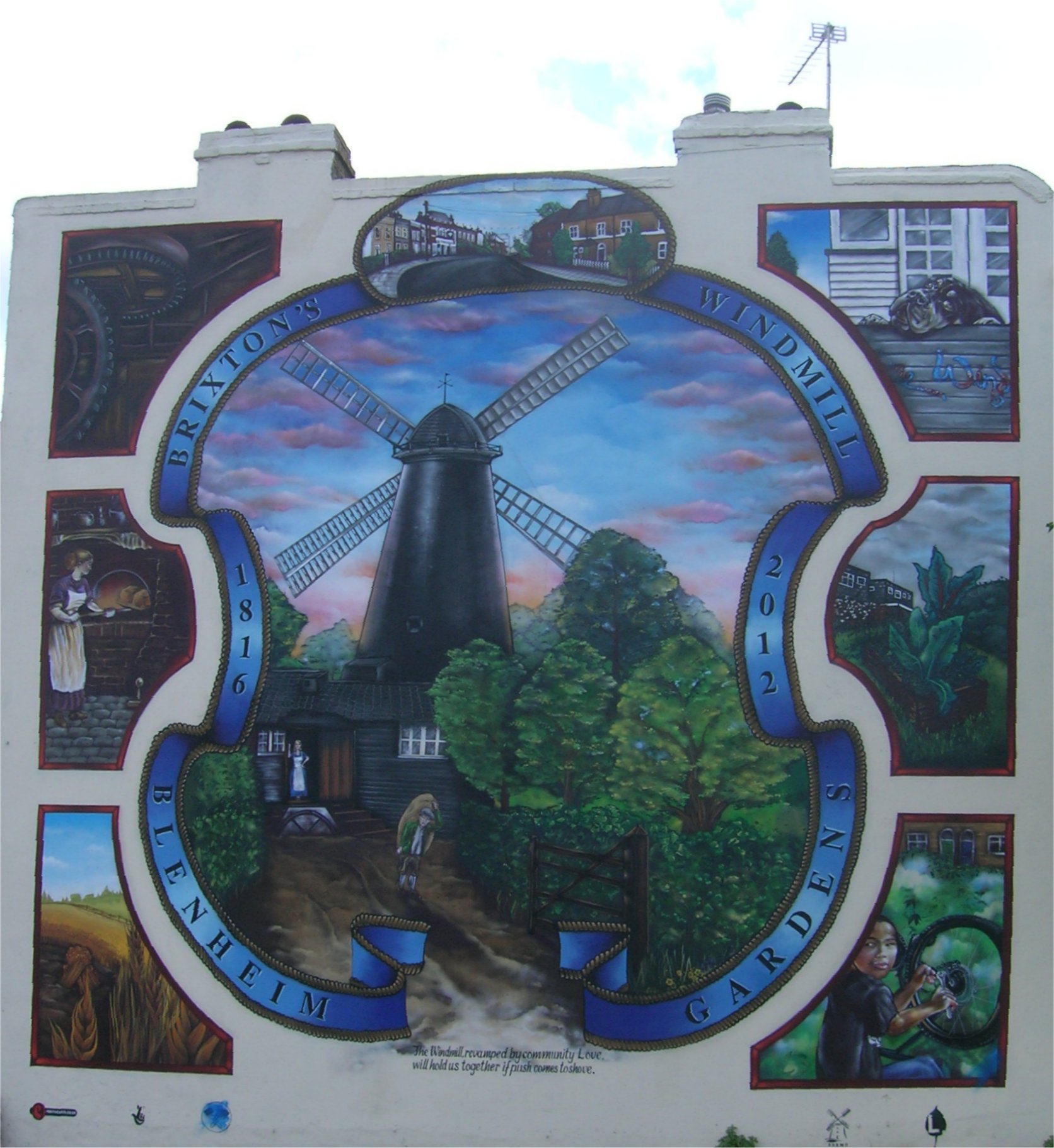 windmill mural, photo by Juliamaud