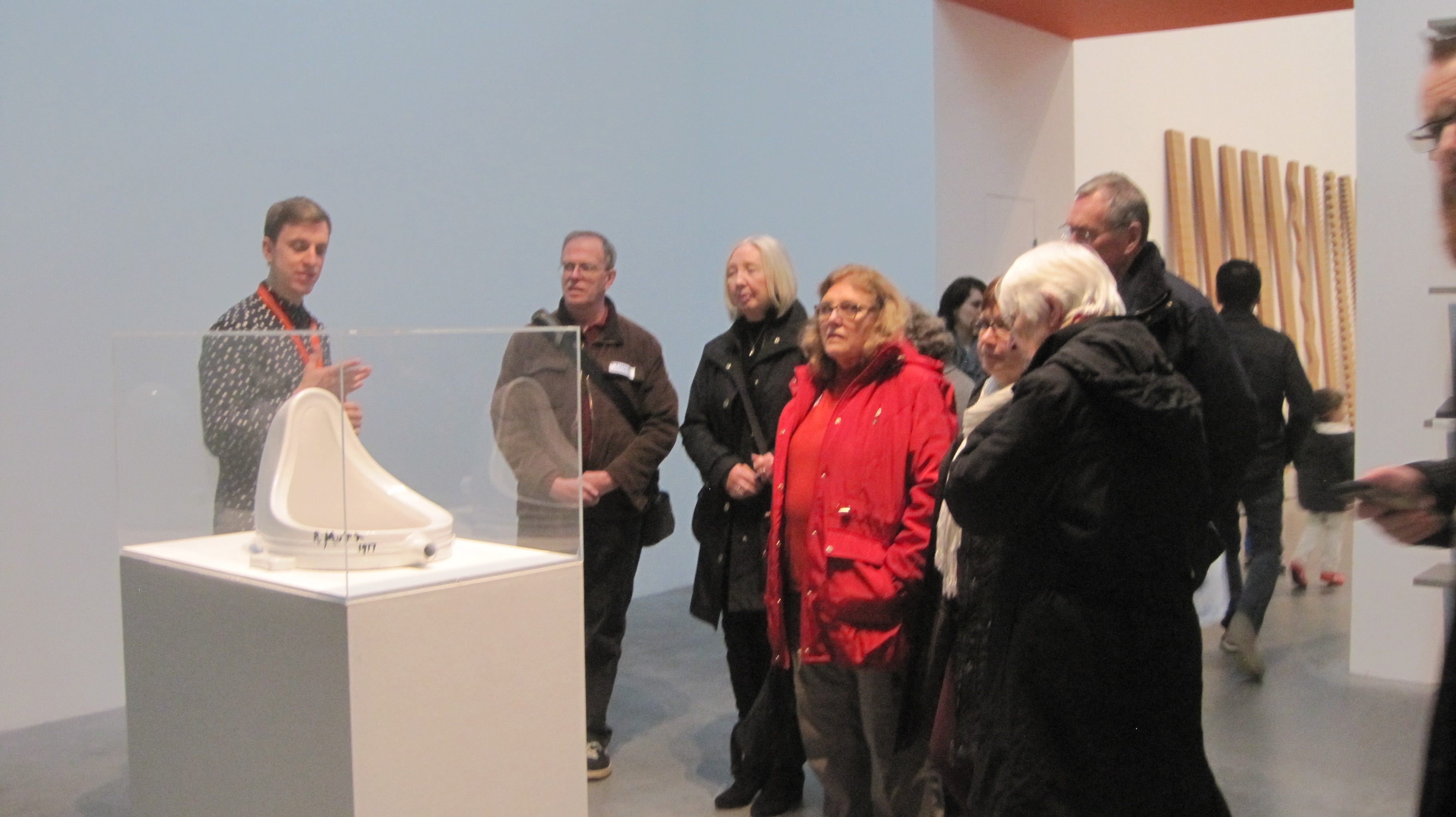 Learning about Marcel Duchamp - Fountain 1917, replica 1964 - photo by Juliamaud
