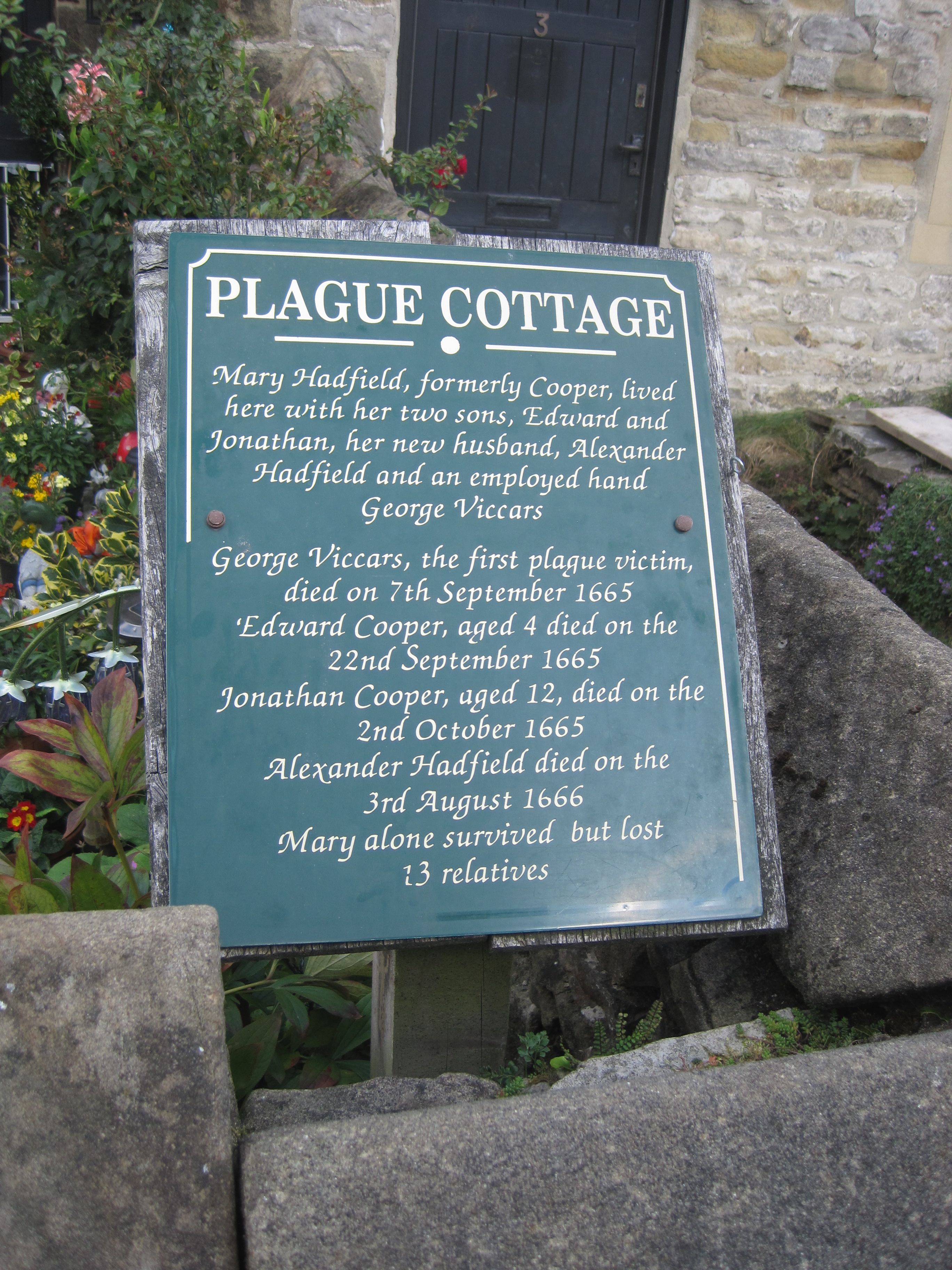 Eyam plague cottage - photo by Juliamaud