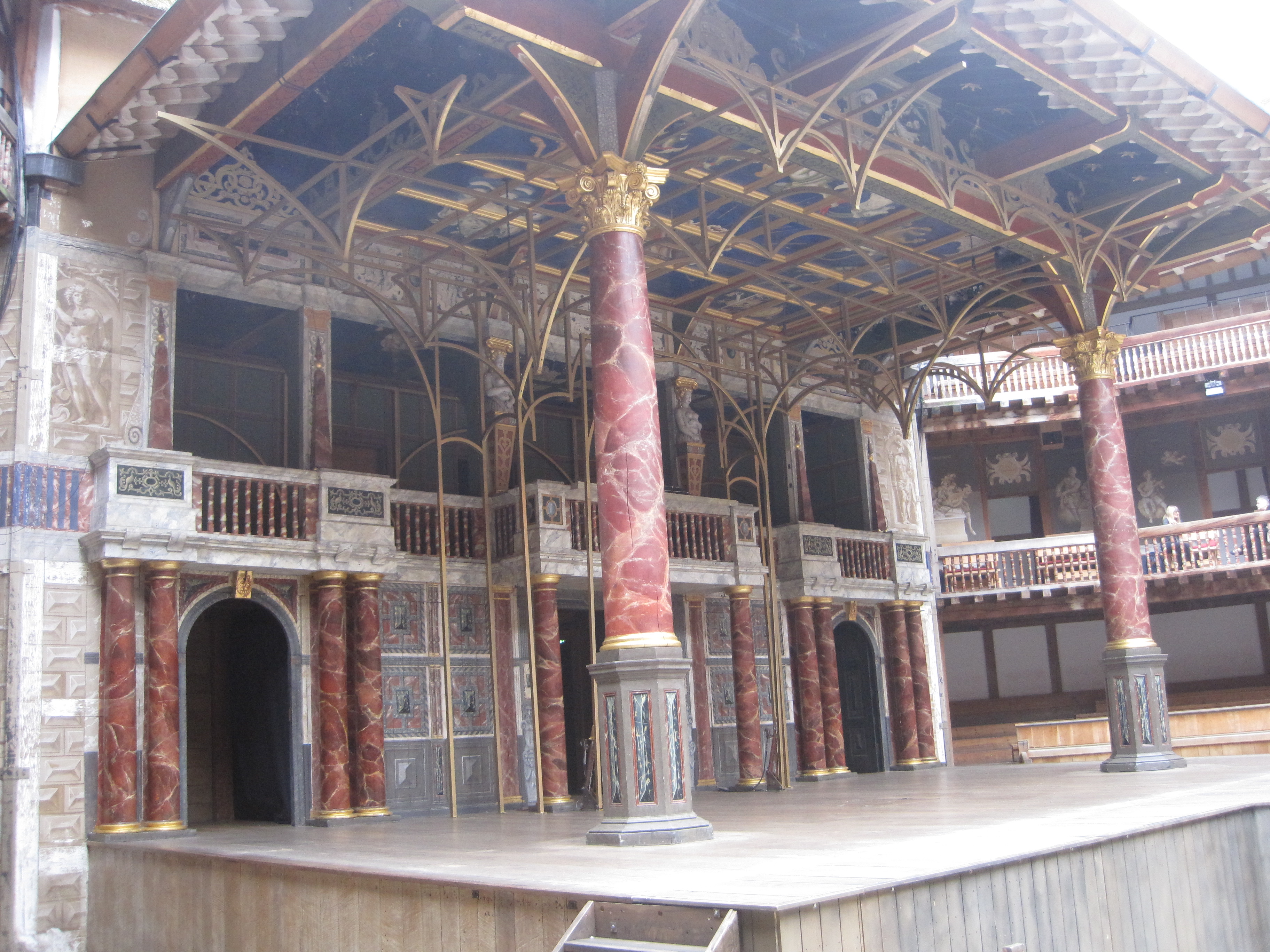 The Globe stage - photo by Juliamaud