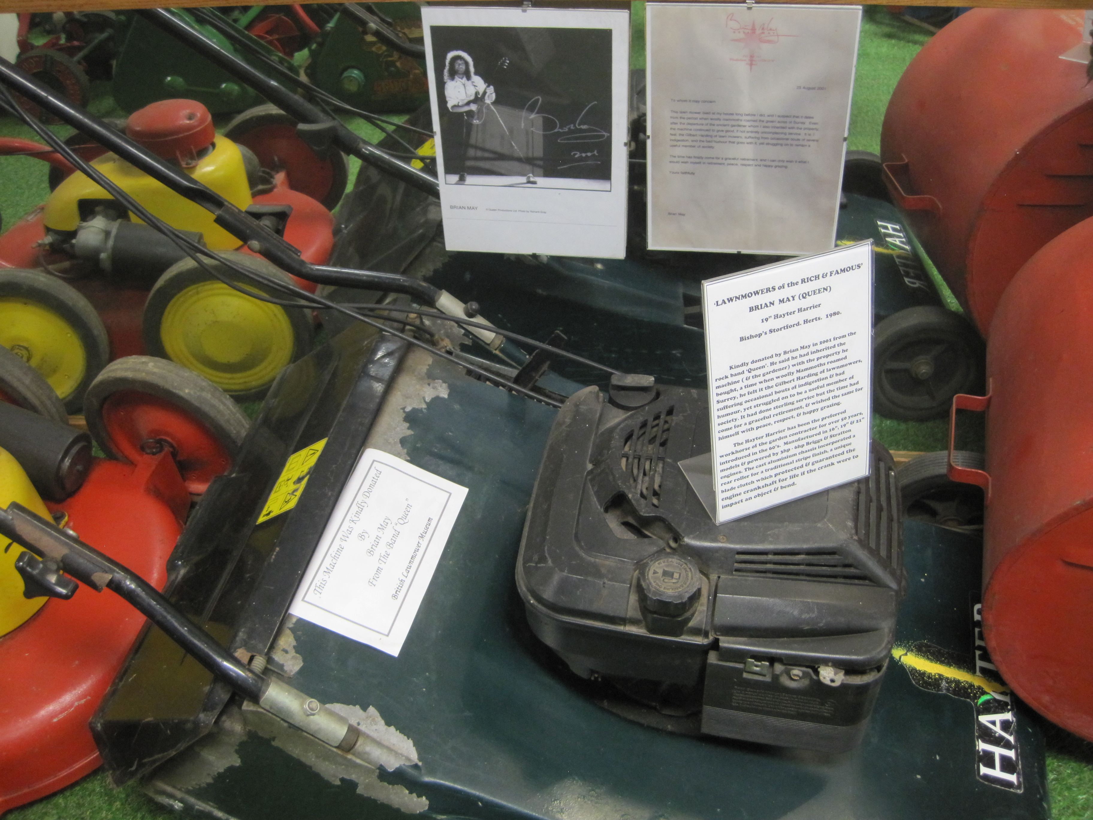 Brian May's mower - photo by Juliamaud