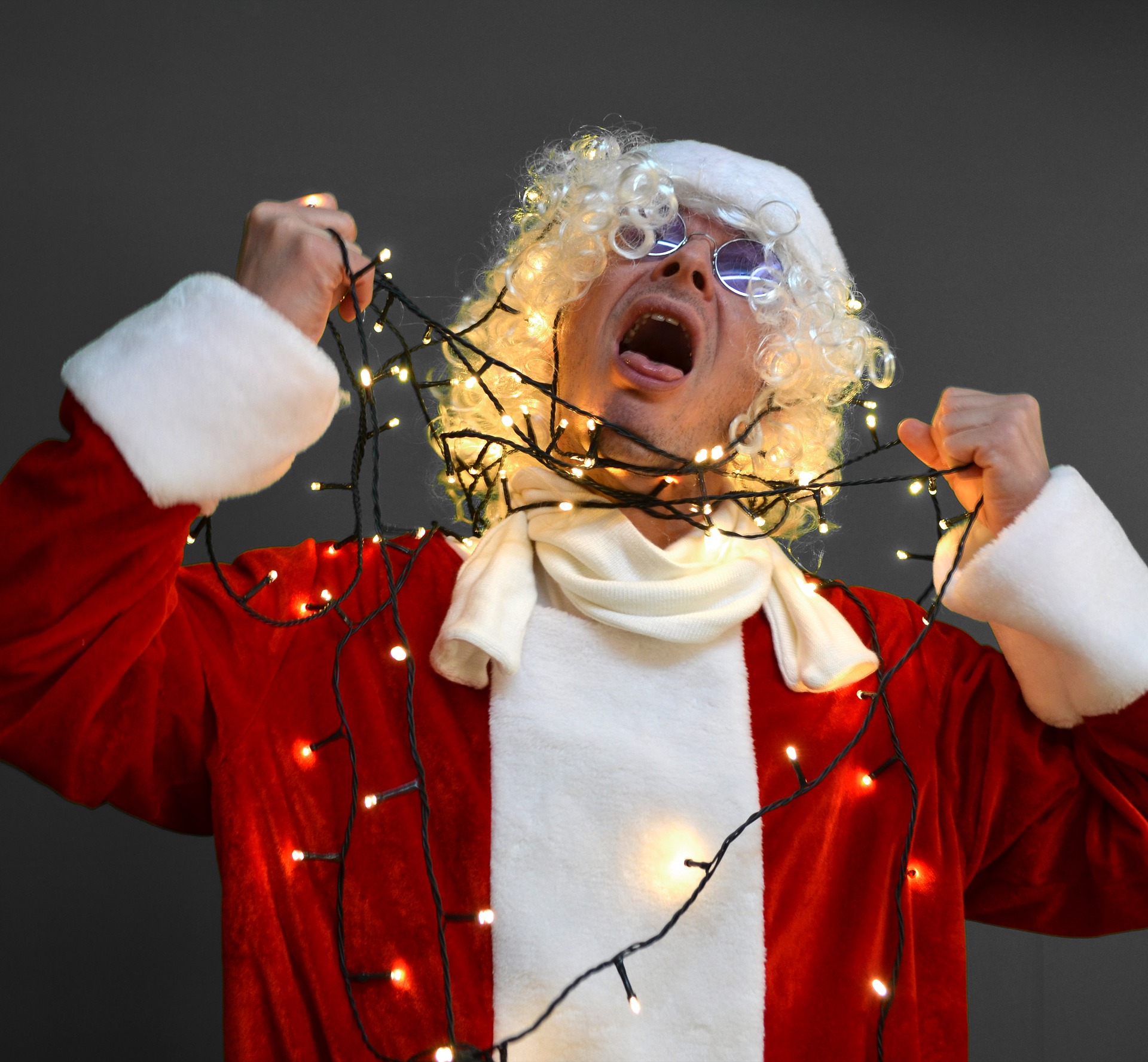 santa-claus-1717350_1920