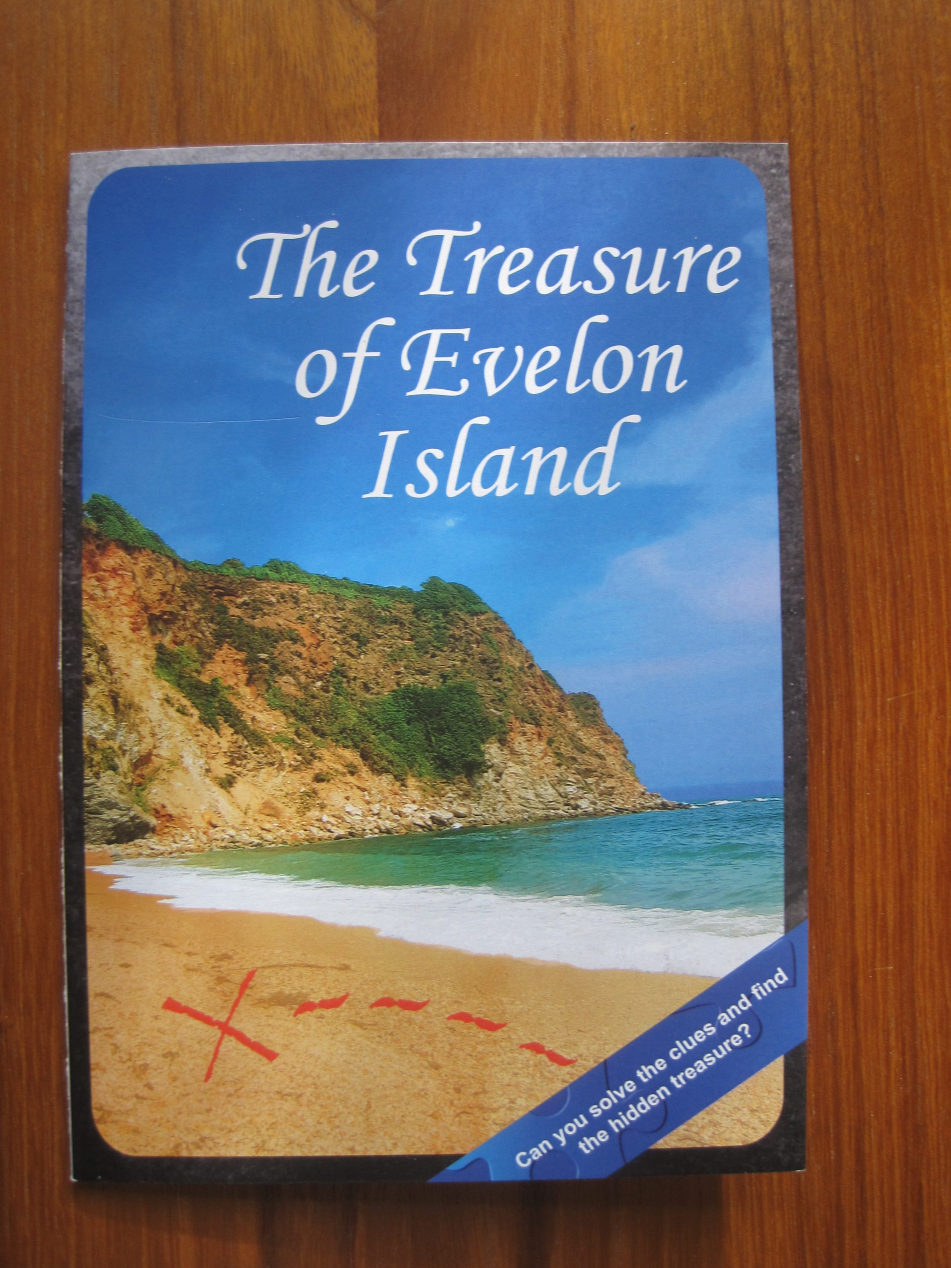 Treasure of Evelon Island Card - photo by Juliamaud